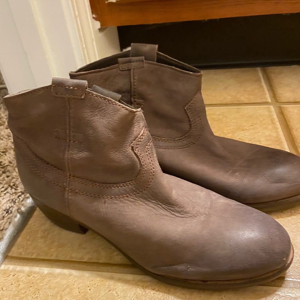 Dina true brown leather moon river booties